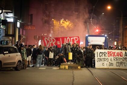 Manifestazione no Cpr a Torino 5