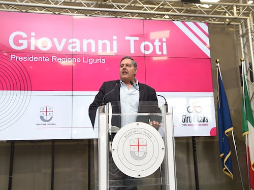 Toti nelle intercettazioni: "Soldi, fate bonifici tracciabili"