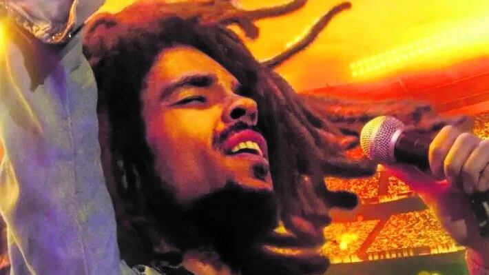 "Bob Marley" le canta a tutti e la Buy non decolla con "Volare"