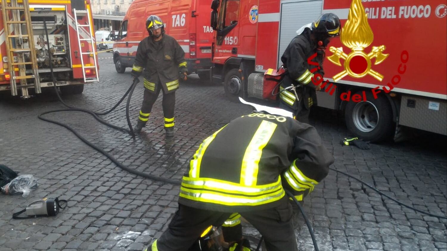 Fumo in metro a Roma: chiuse dieci stazioni della A