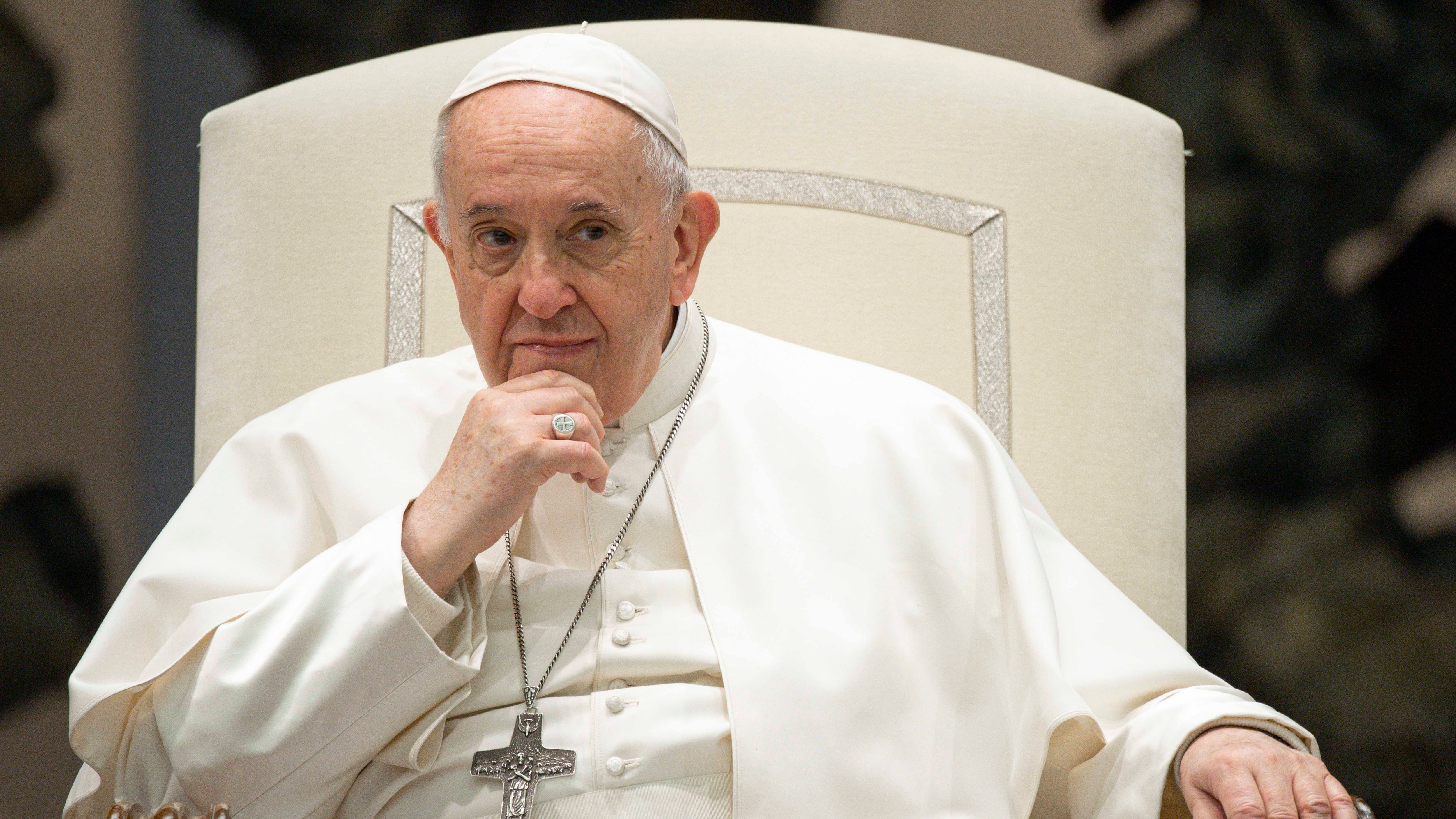 Il Papa ai genitori con figli gay: "Non li condanniamo"
