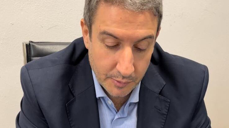 Il sindaco di provincia che sbanca sui social. "I segreti per competere con Meloni e Salvini"