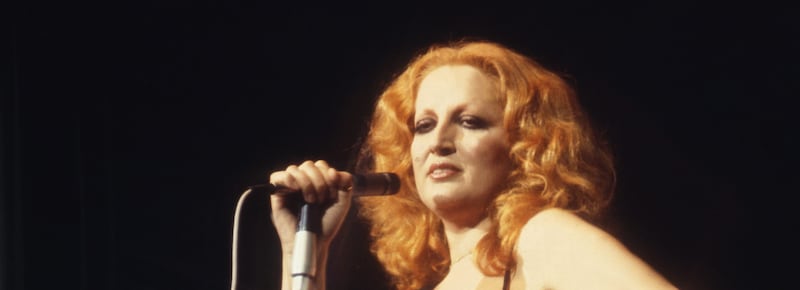 Così Mina fa rinascere le canzoni di altri