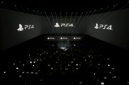 Presentata la Ps4 5