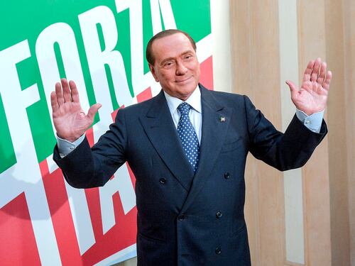Berlusconi: "Via la tassa sulla prima casa. Pensioni minime a 1000 euro"
