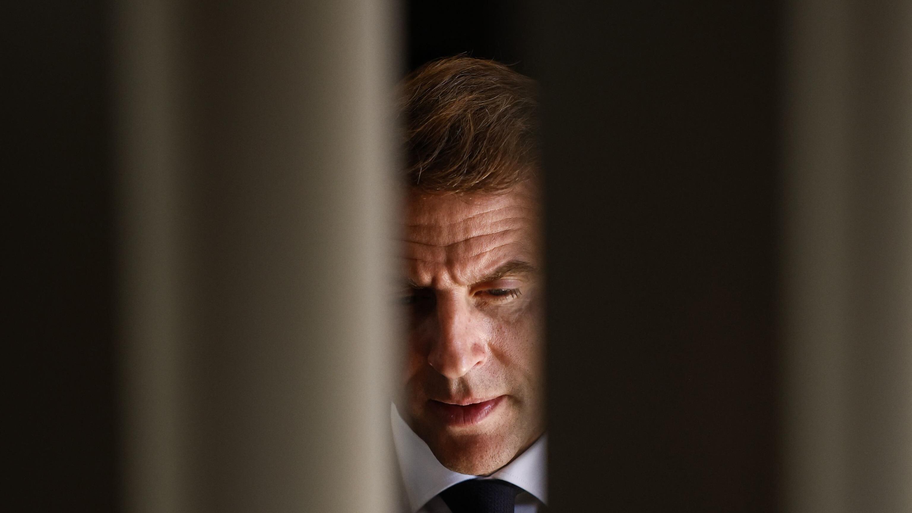 Si mette male per Macron: ecco il sondaggio che lo gela