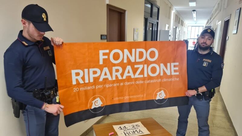 Bloccati prima del blitz: la protesta "flop" di Ultima Generazione