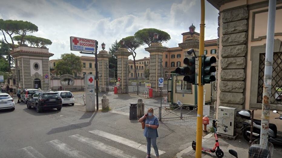 Ancora terrore in corsia: gambiano aggredisce gli infermieri e devasta l'ospedale