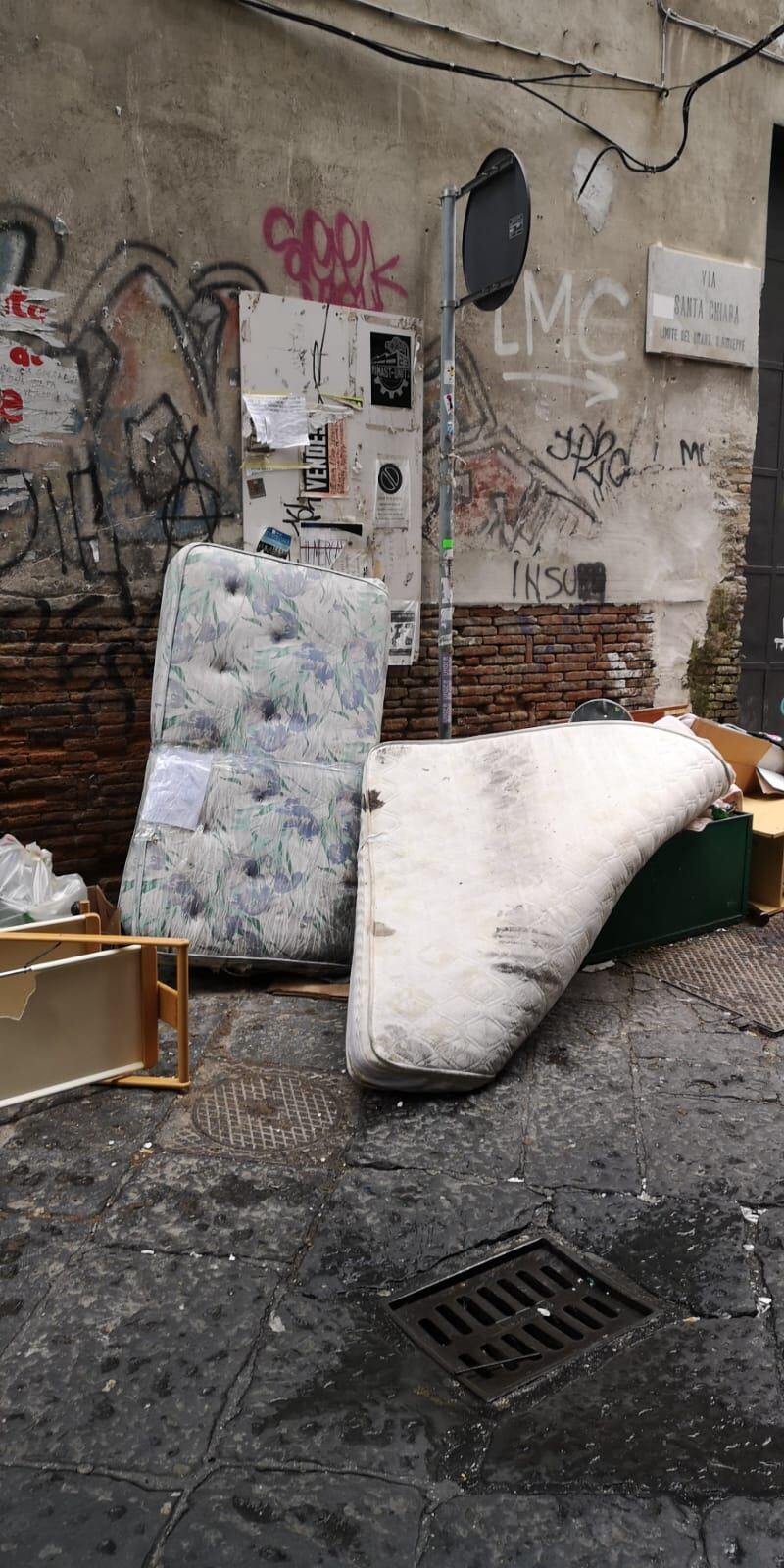 Discarica a Napoli 3