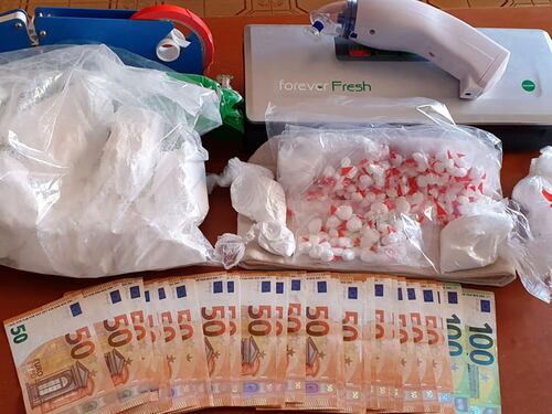 Aveva un chilo di cocaina nel seminterrato: arrestato