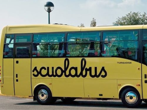 Scuola e voli, venerdì di sciopero: salari e precariato al centro della protesta
