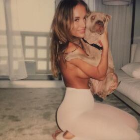 Niykee Heaton, la musicista più hot su Instagram 48