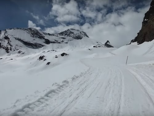 La scoperta choc in Svizzera: 5 cadaveri trovati per caso nella neve