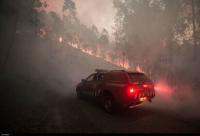 California devastata dagli incendi 6