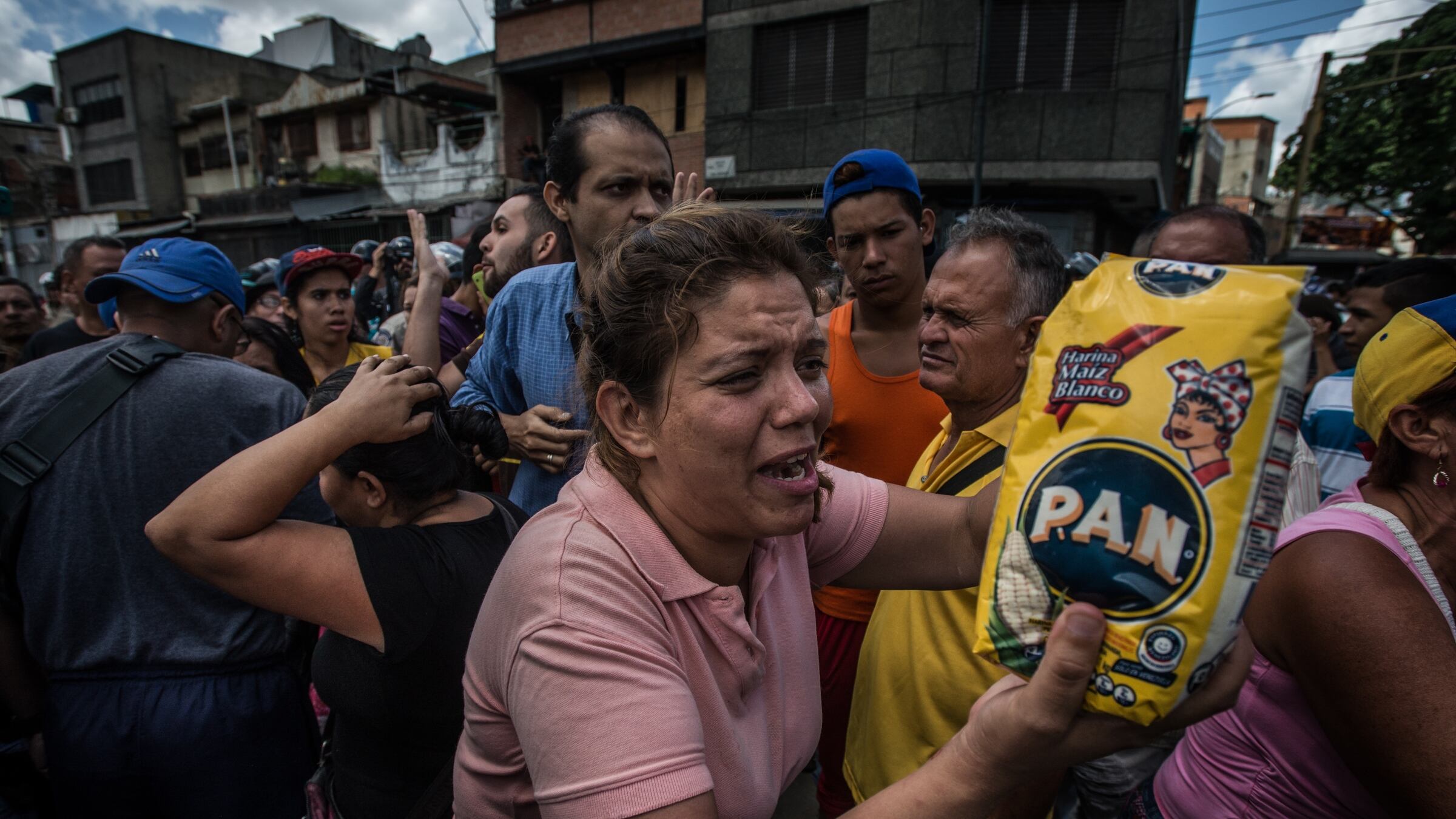 Uccisa per un prosciutto: l'ultima vergogna di Maduro