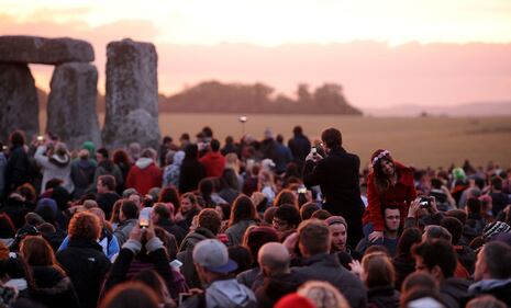 Il solstizio d'estate festeggiato a Stonehenge 8