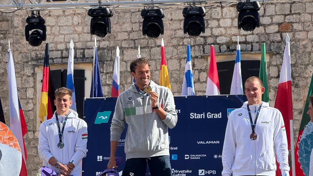 Nuoto, splendida doppietta dell'Italia: Paltrinieri e Taddeucci oro nella 5 km