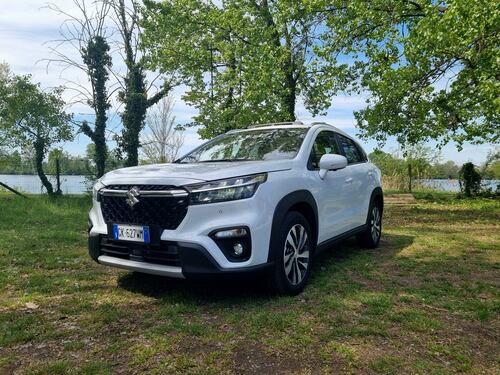 Suzuki S-Cross Hybrid 140V: trazione integrale, ibrido e consumi bassi. La prova su strada