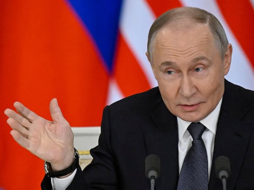 L'annuncio di Mosca: Putin non ci sarà. L'ipotesi di un blitz