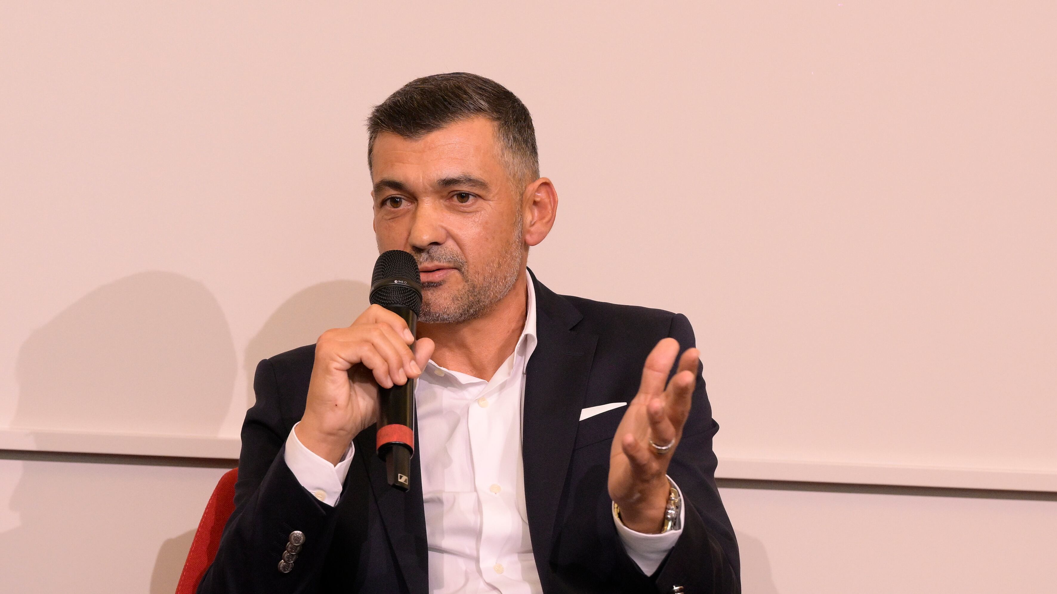 E c'è già il nome del sostituto: Conceiçao: un milione per 6 mesi