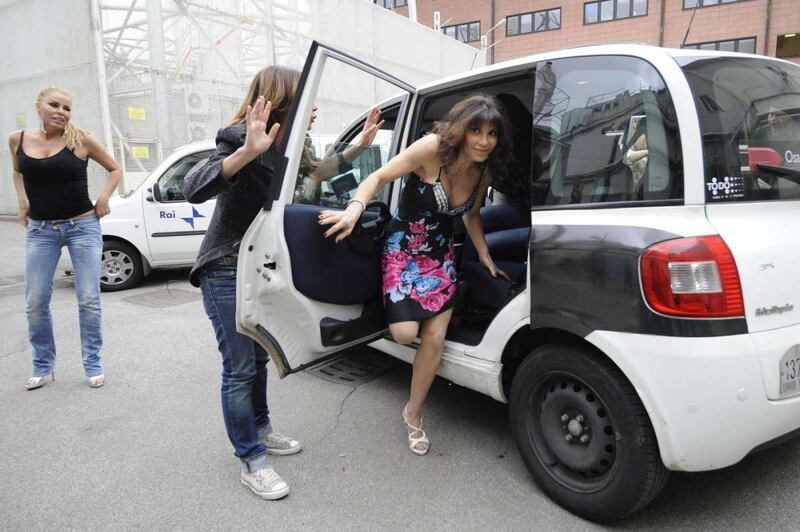 Carmen Di Pietro, sexy soubrette ieri e oggi 9