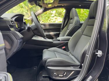 Lynk&Co 01 2025: guarda la gallery del nuovo SUV plug-in 15