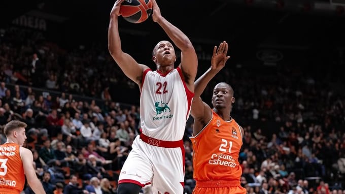Eurolega, l'Olimpia Milano cade a Valencia: ora la Top 10 si allontana