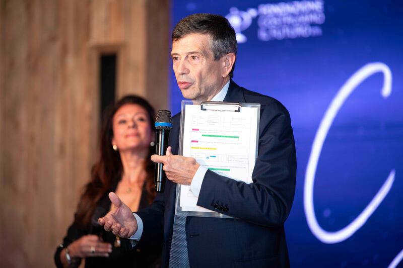 La linea di Formigoni: "Il centrodestra unito e senza Vannacci"