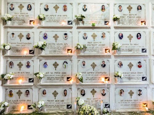 Nuove accuse al ladro di foto di donne morte