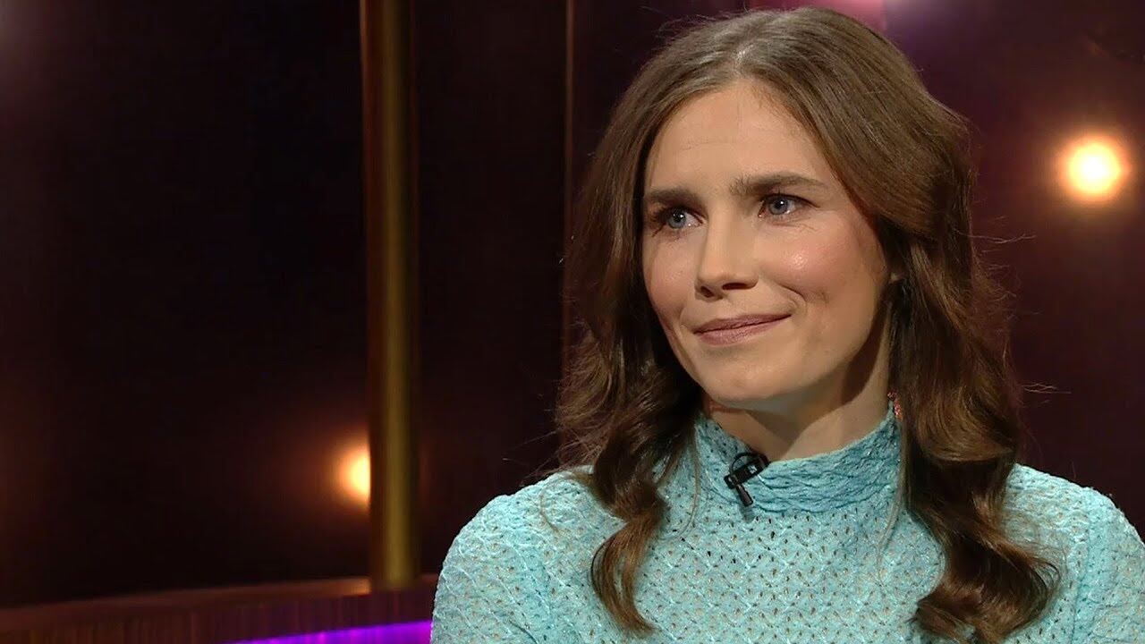 Amanda Knox e Lorena Bobbitt insieme a un evento crime: social in delirio