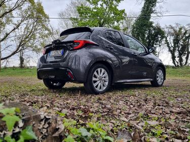 Mazda2 Hybrid prova su strada: guarda le foto 12