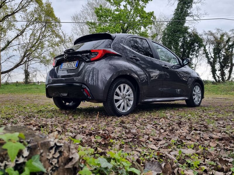 Mazda2 Hybrid prova su strada: guarda le foto 12