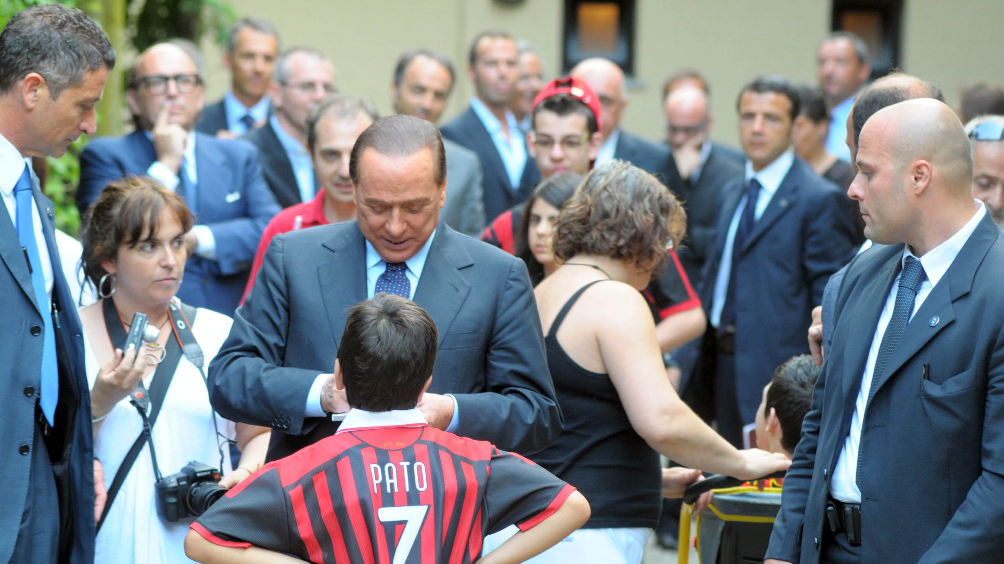Sindrome cinese: milanisti infuriati, interisti nostalgici