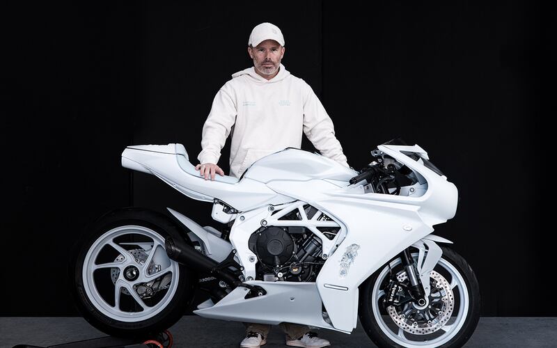 Mv Agusta Superveloce Arsham, guarda tutte le foto 4