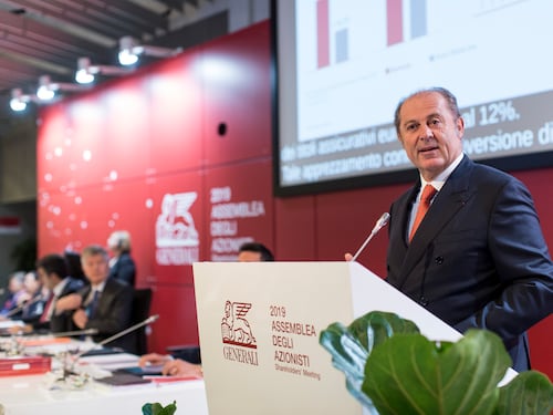 Generali al blitz spagnolo. Preso il 10% di una banca