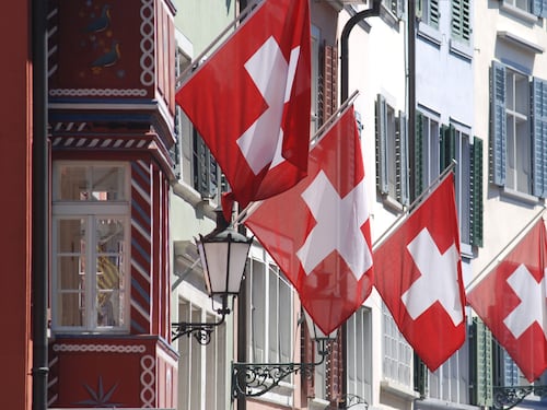 Il referendum in Svizzera preoccupa l'Ue: "A rischio tutti gli accordi"