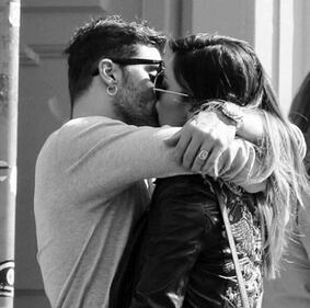 Belen Rodriguez e Andrea Iannone sexy in foto 4