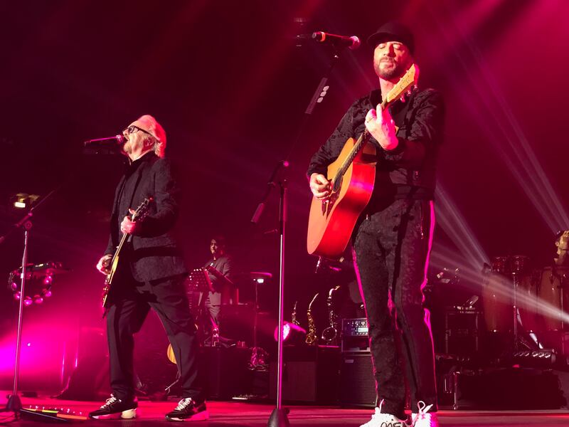 Raf e Tozzi tutte le hit in tour e pubblico scatenato 3