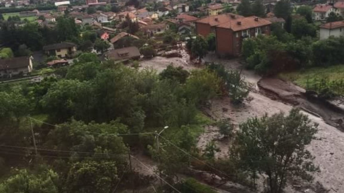 Colombia, 8 case seppellite da una frana: almeno 14 morti