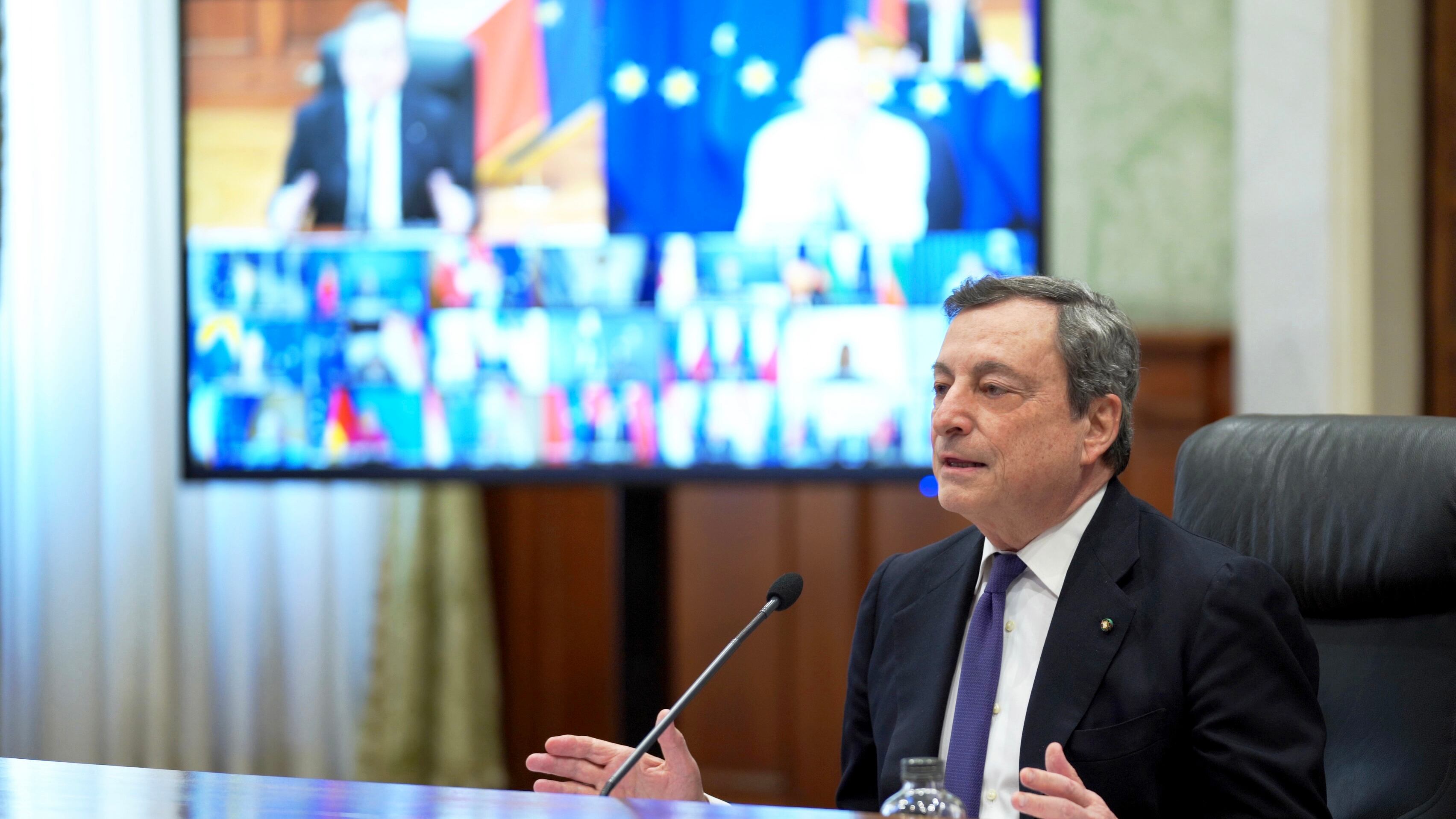 "Cittadini europei ingannati". Draghi spara a zero contro le Big Pharma