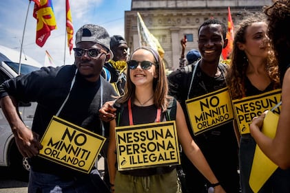 A Milano la marcia per i diritti dei migranti 8