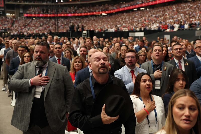 Il lungo addio a Charlie Kirk in Arizona 1