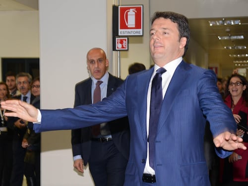 Renzi snobba i sondaggi: "Ora accelerare sull'Italicum"