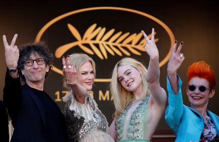 Nicole Kidman ed Elle Fanning sul red carpet di Cannes 12