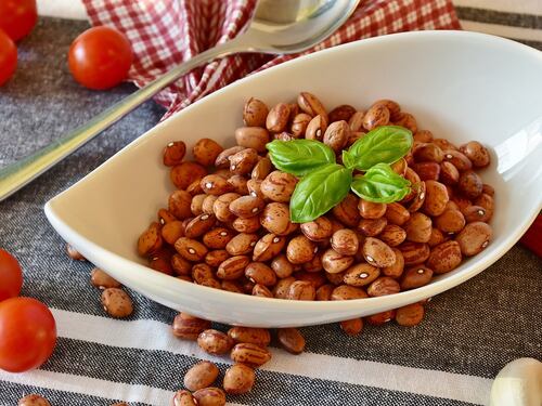 Piatti vegetali e proteine alternative: cosa mangeremo nel 2050