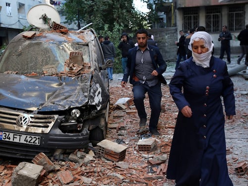 Autobomba contro la polizia a Diyarbakir