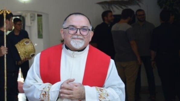 L'ultimo sms di don Basile e il medico che voleva i test