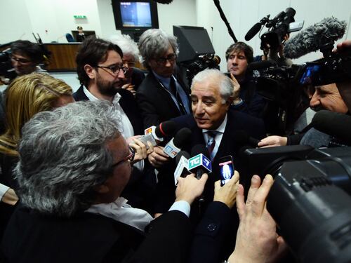 Dell'Utri: "Sentenza politica, voglio i servizi sociali"