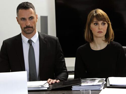 Paola Cortellesi, Angelina Jolie e Julia Roberts: cosa guardare stasera in tv
