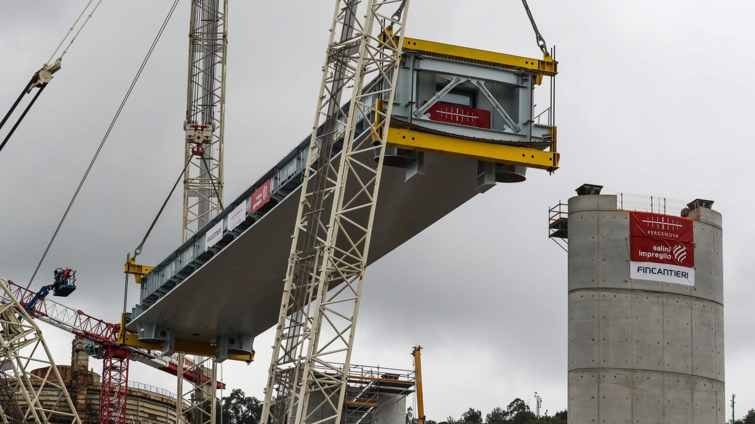 Genova inizia a vedere il nuovo ponte: oggi il varo del primo impalcato